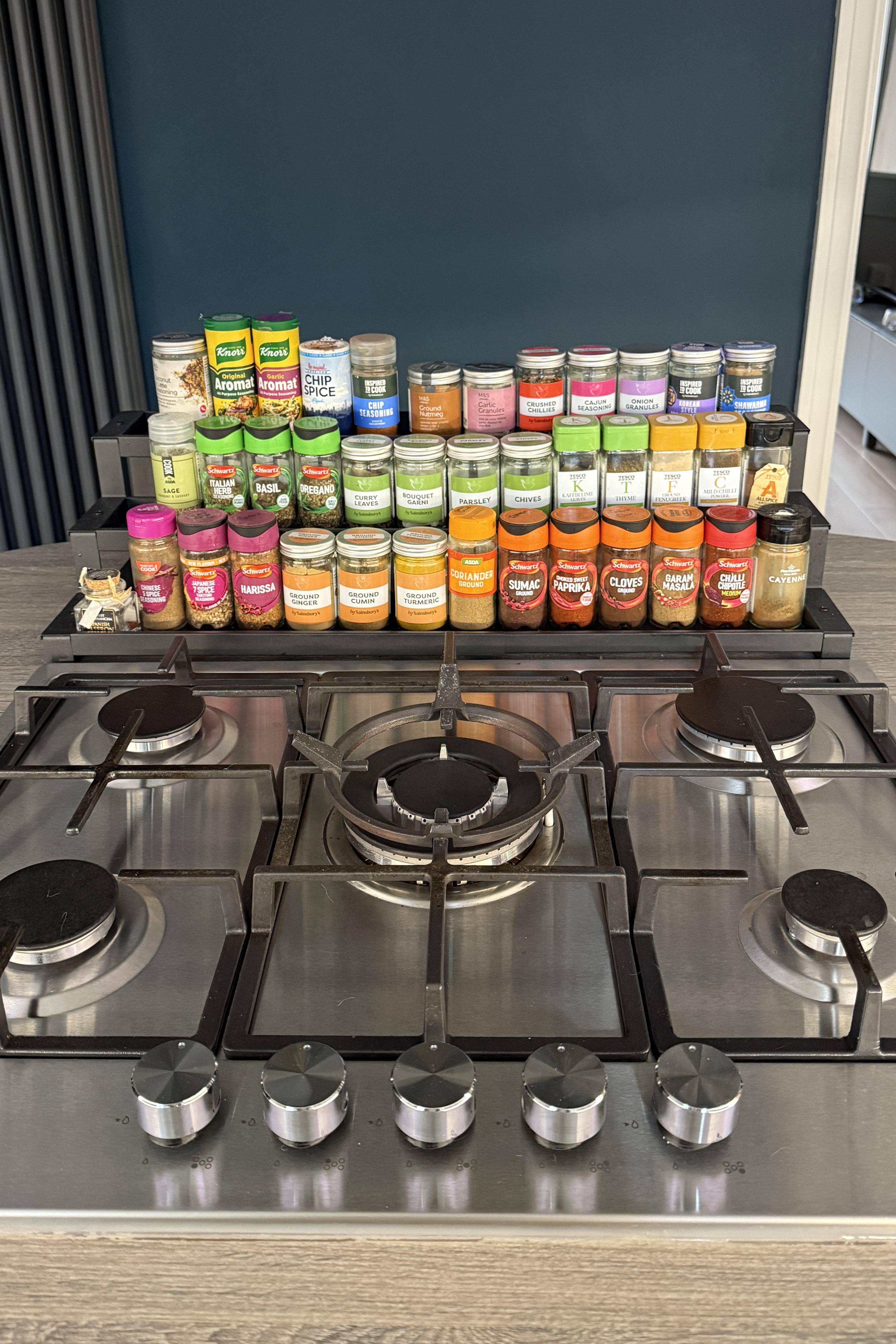 GOENDR 3 Tier Spice Rack for Inside Cupboard, 41-75cm Expandable Spice Organiser, Large Seasoning Organizer, Spice Jars Rack for Kitchen Countertop, Pantry, Bathroom, Black